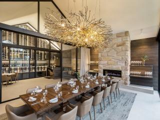 Private Dining Room Wine Wall